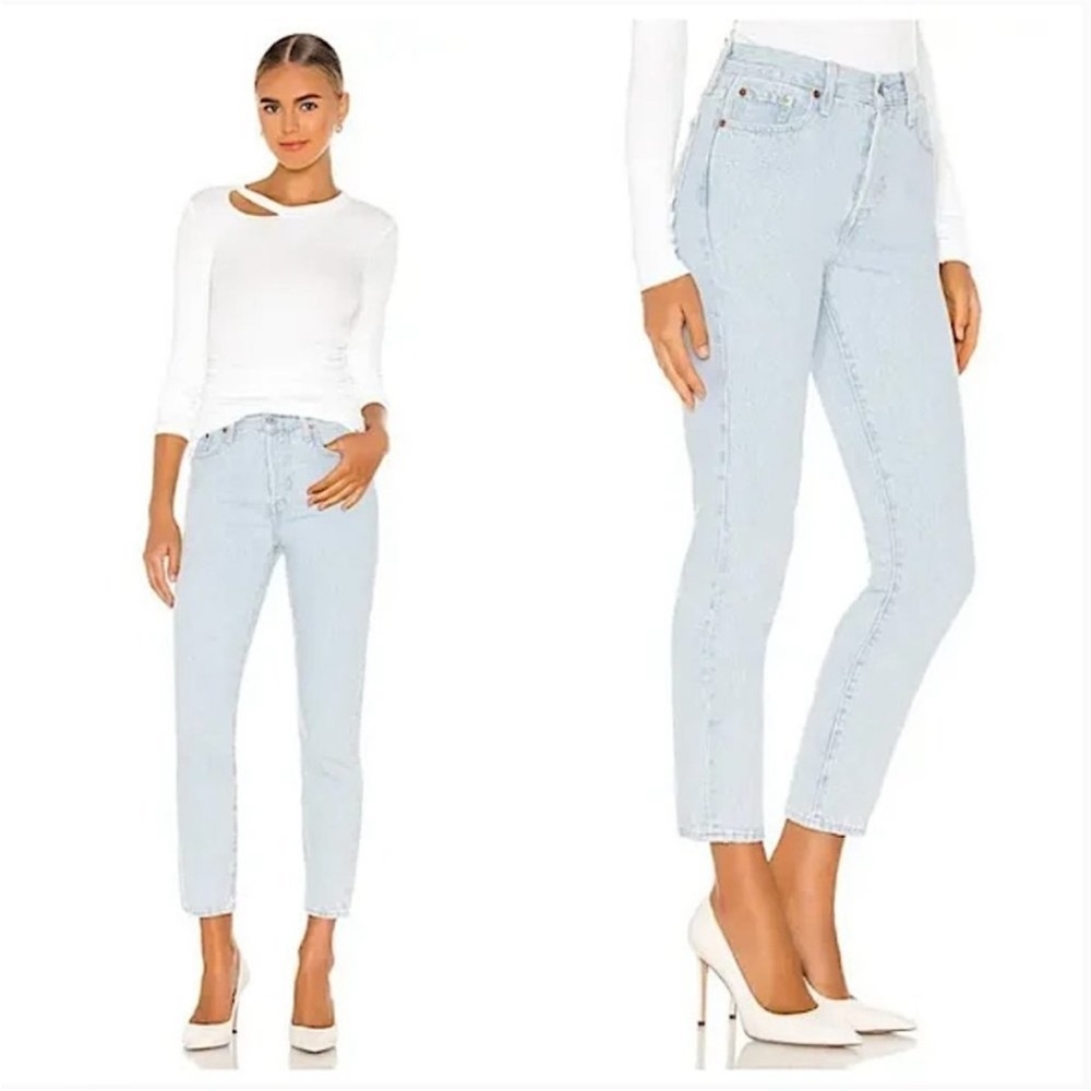 Premium Levi’s Wedgie Jeans size 26 Buttonfly Light Wash